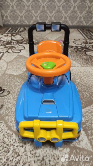 Машинка-каталка