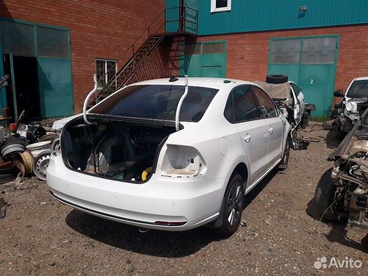 В Разборе volkswagen polo V рестал