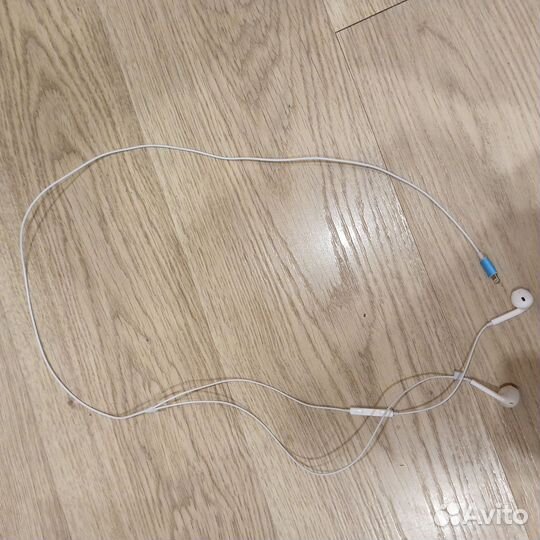 Наушники для iPhone проводные