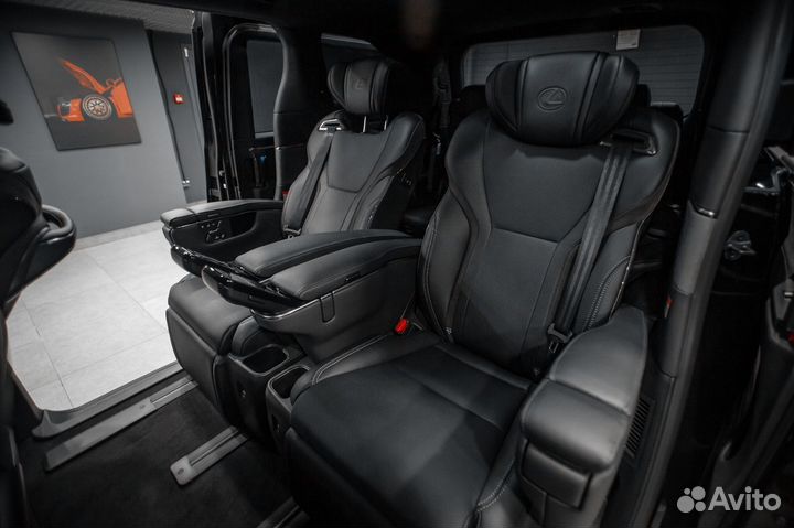 Lexus LM 2.5 CVT, 2024, 30 км