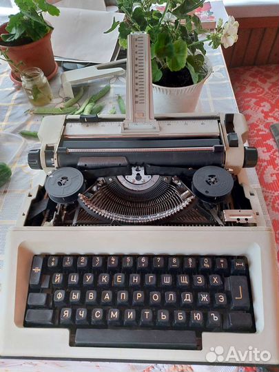 Пишущая машина 