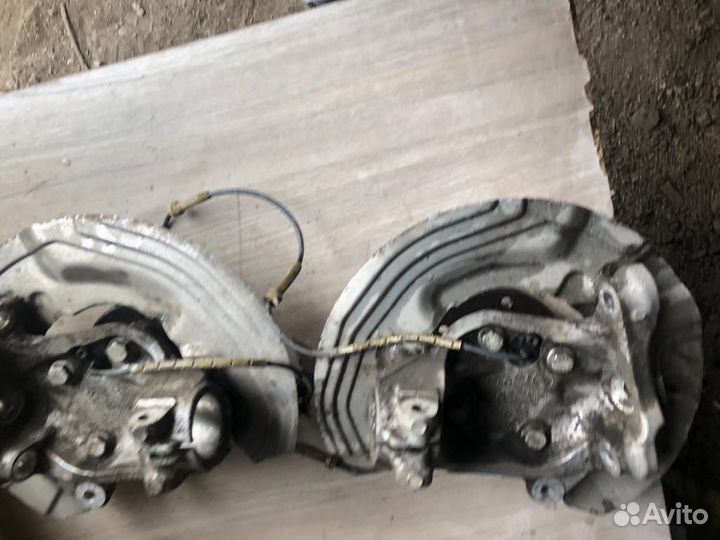 Передние кулаки бмв е 92 от 335 купе