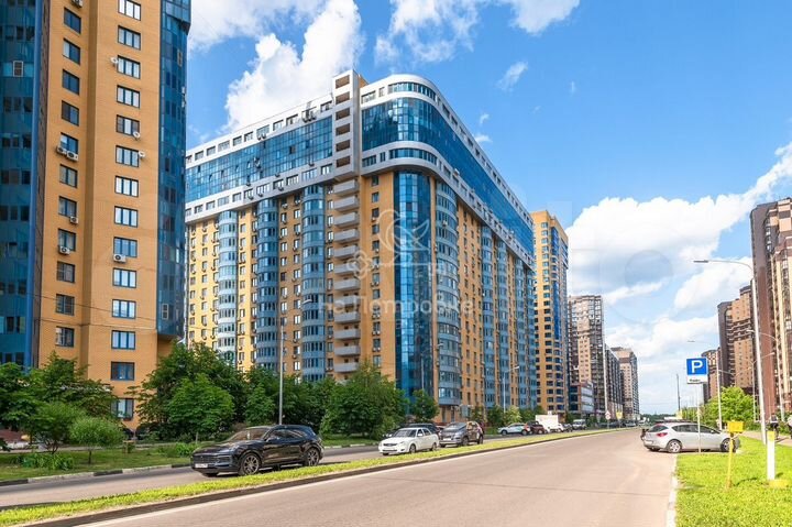 3-к. квартира, 109,3 м², 13/19 эт.
