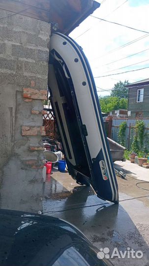 Лодка с мотором