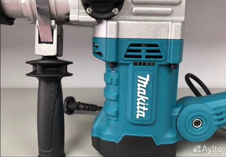 Перфоратор Makita сетевой ударный 1600 Вт