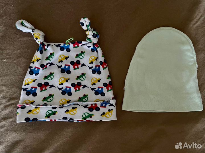 Детские вещи (шапки)