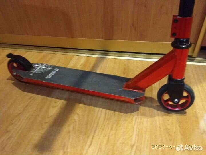 Трюковой самокат