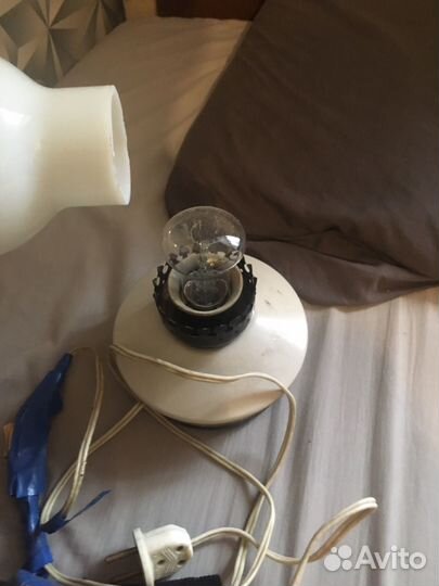 Лампа настольная
