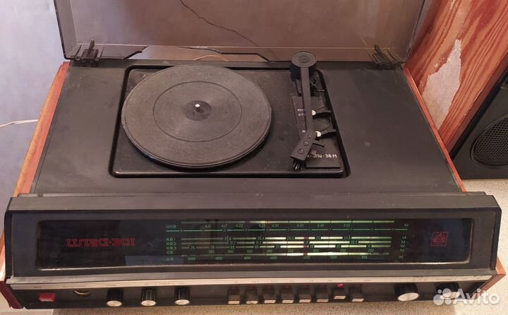 Транзисторная радиола ''Илга-301'' + колонка