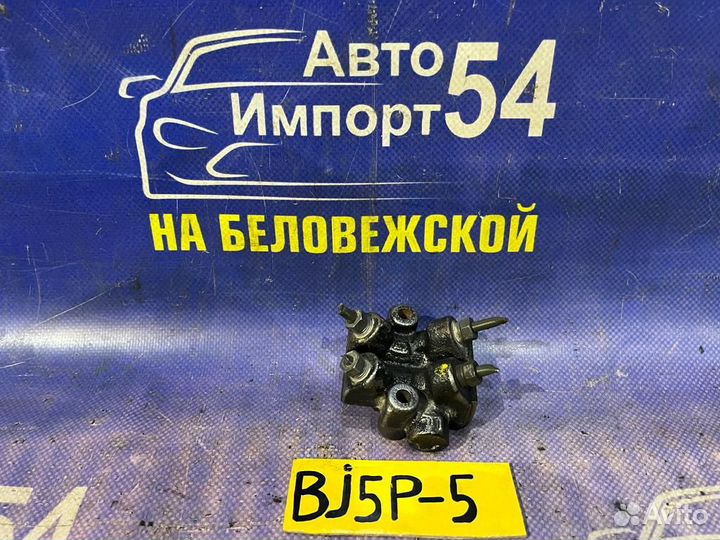 Распределитель тормозной mazda familia BJ5P ZL