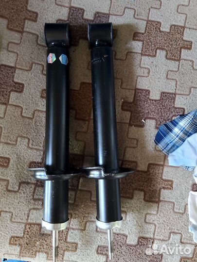 Задние стойки ваз 2110