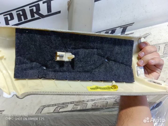 Обшивка потолка правая Audi A4 Allroad B8 allroad