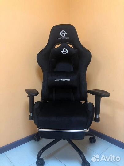 Офисное кресло (геймерское). Кресло для директора