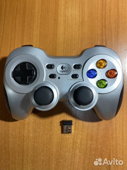 Геймпад Logitech F710