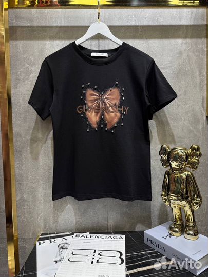 Футболка женская givenchy