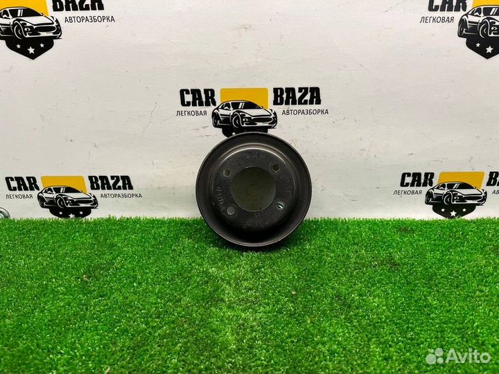 Шкив водяного насоса (помпы) Opel Omega