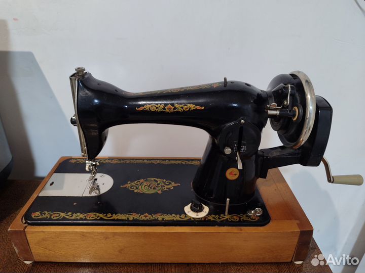 Швейная машинка бу ручная