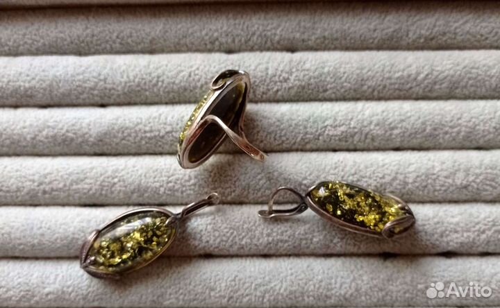 Комплект из серебра. С натуральным камнем