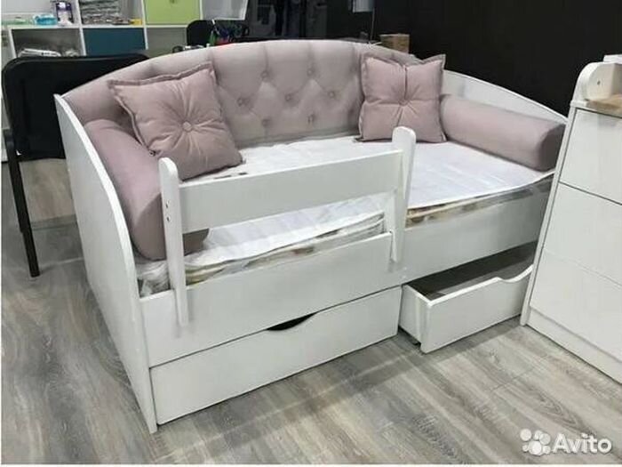 Кровать от 2х лет мягк спинка лдсп разные цвета