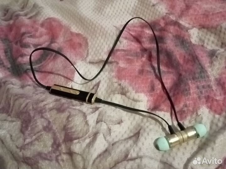 Беспроводные наушники