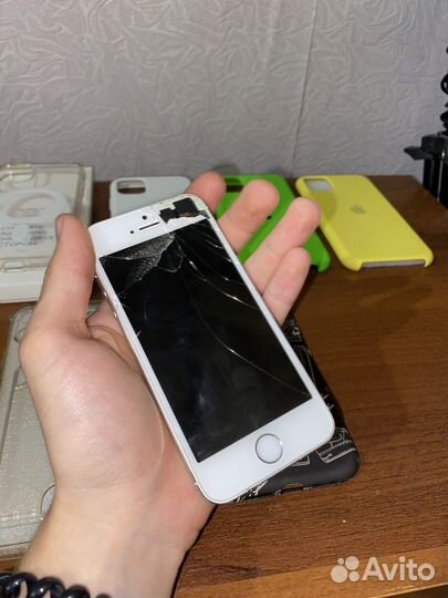 Телефон iPhone 5s