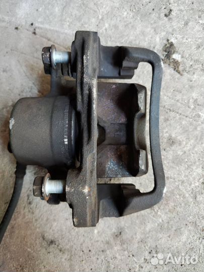 Суппорт toyota chaser