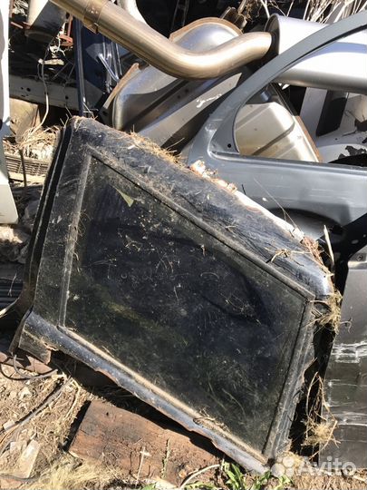 Задняя форточка Стекло дверное Джип Гранд Чероки