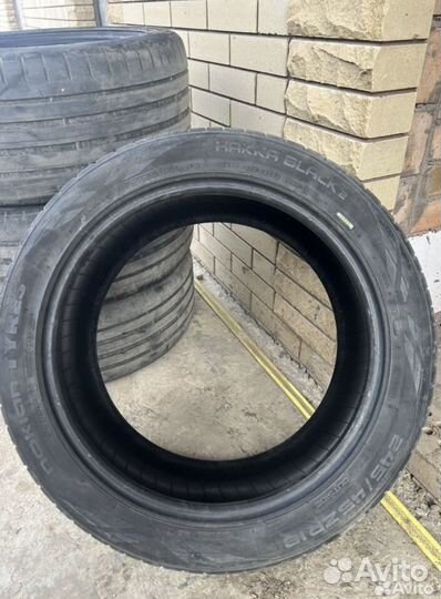 Nokian Tyres Hakka Black 2 245/45 R18