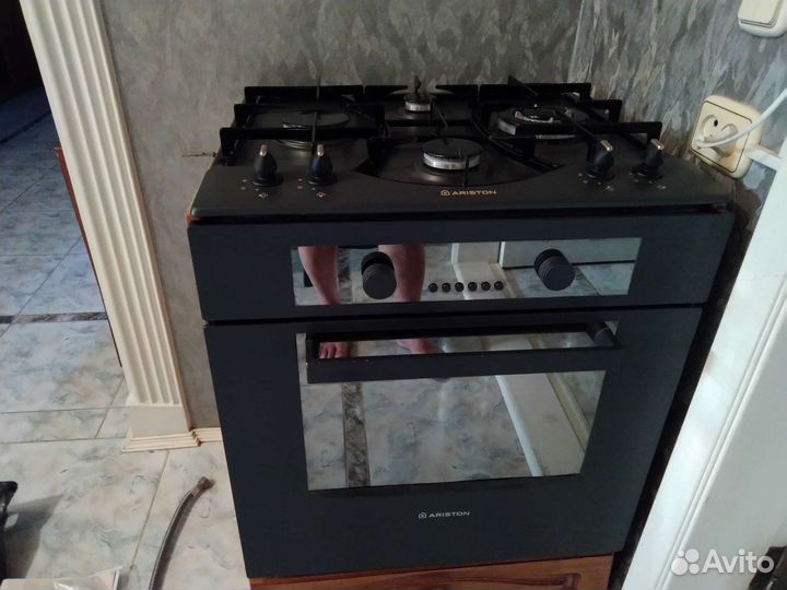 Духовой шкаф, Аристон. Электрический