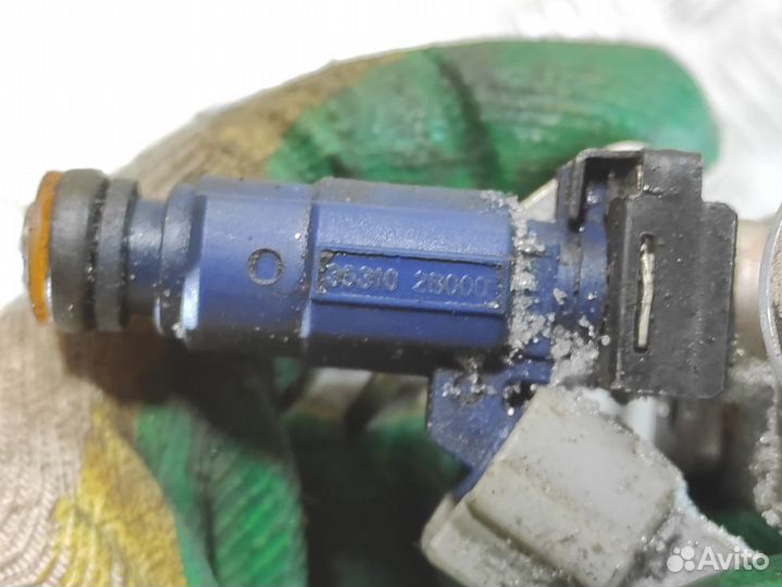 Форсунка двигателя Kia Ceed 2007 2012