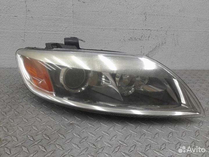 Фара правая Audi Q7