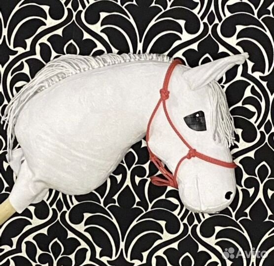 Лошадка на палке хоббихорс