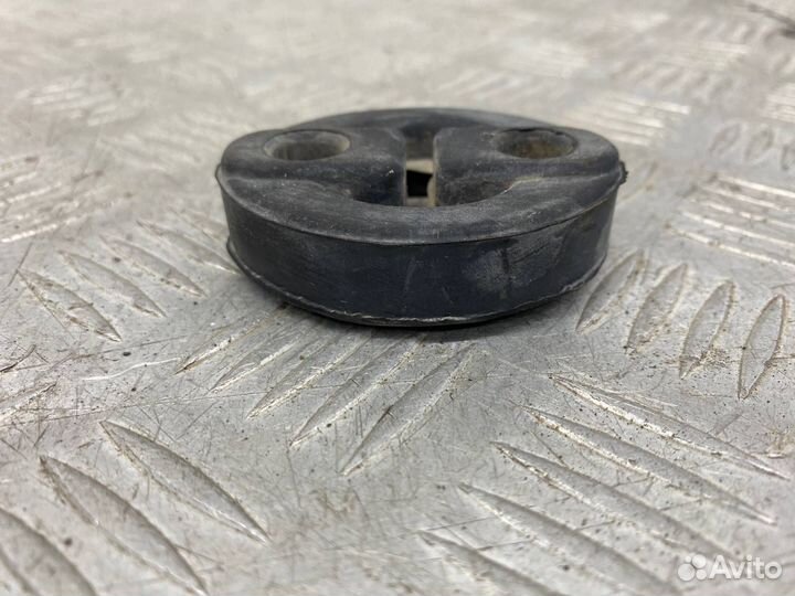 Б/У подушка глушителя (крепления, кронштейн