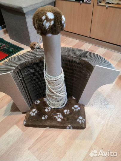 Когтеточка для кошек +игрушки