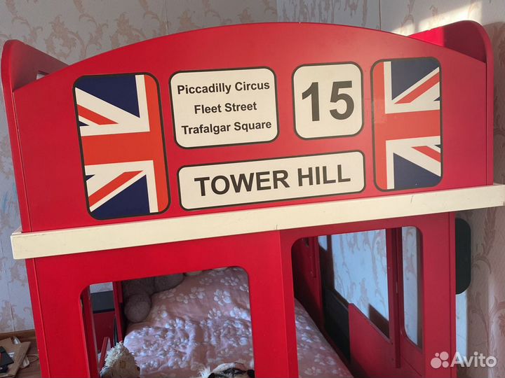 Двухъярусная кровать