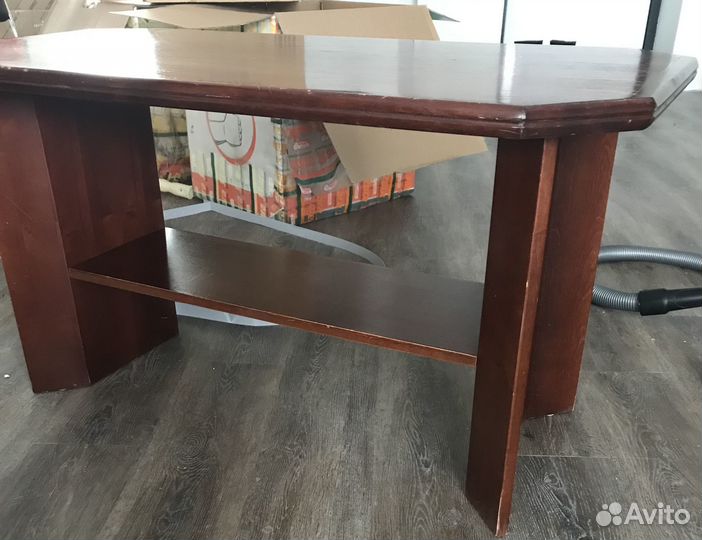 Журнальный столик