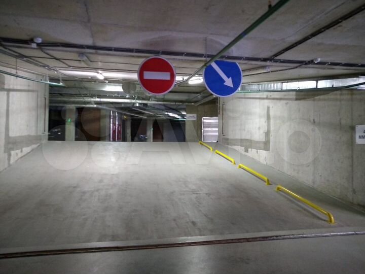 Машиноместо, 13 м²