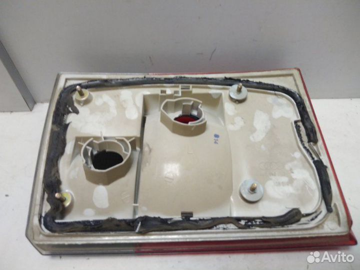 Фонарь задний внутренний левый Audi 100(C4)