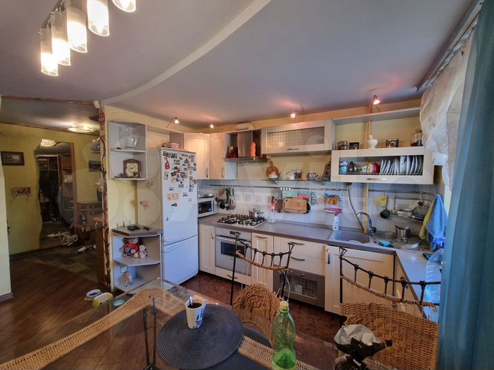 3-к. квартира, 68,3 м², 2/5 эт.