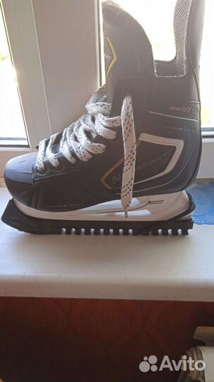 Коньки мужские 38 размер,состояние на 4+