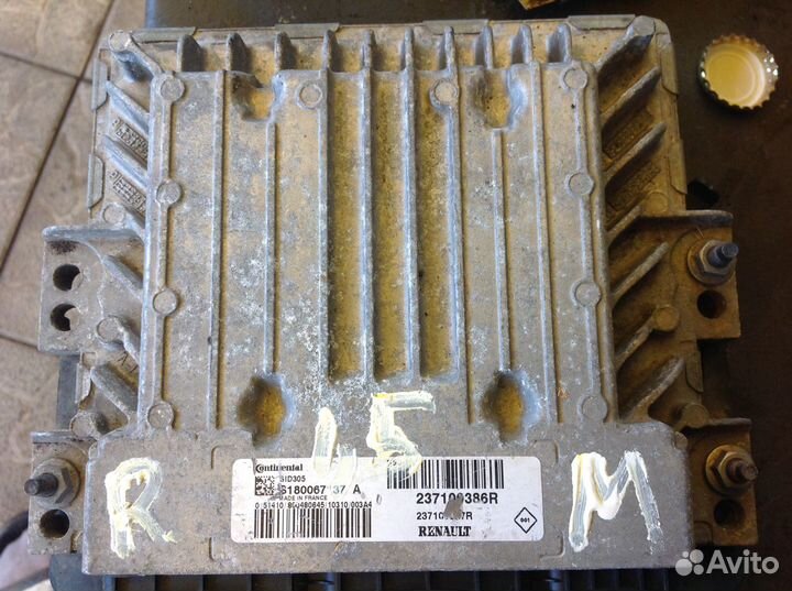 Блок управления двигателем на renault megan 3