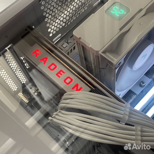 Видеокарта radeon VII (16 gb, HBM2)