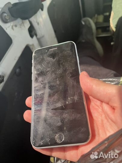 iPhone SE (2020), 64 ГБ