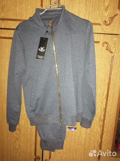 Спортивный костюм женский новый