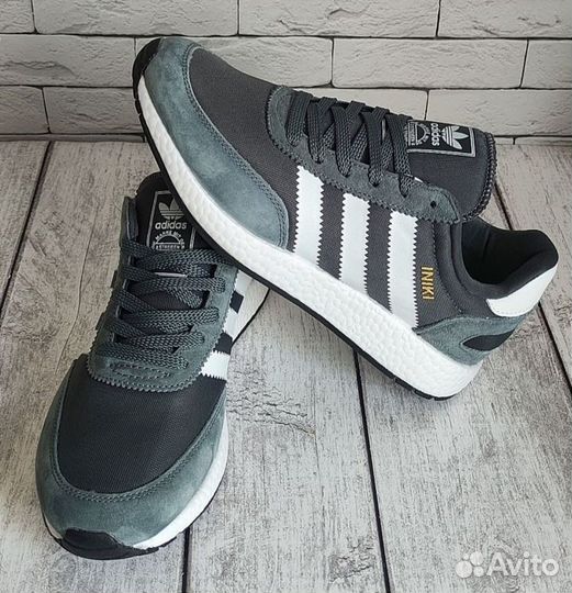 Кроссовки замшевые для мальчиков adidas iniki