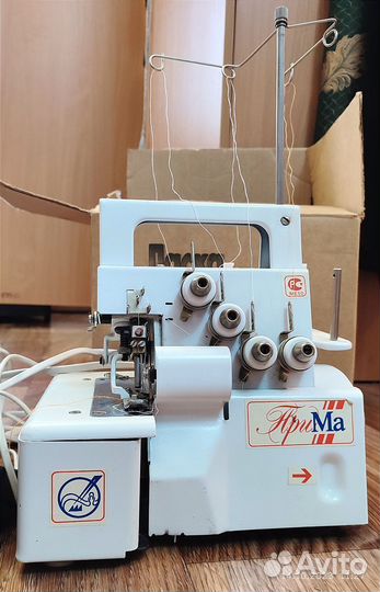 Оверлок бытовой