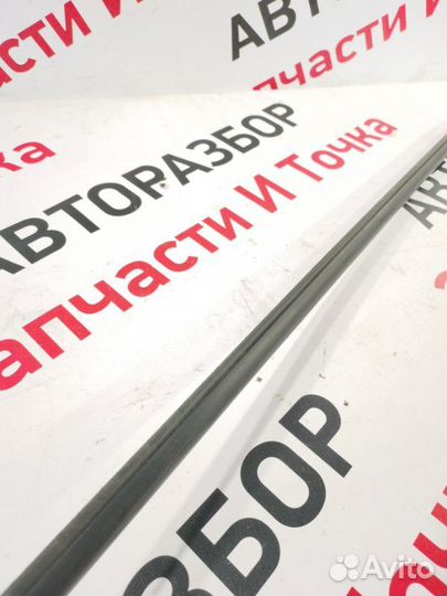 Молдинг стекла передний правый LADA X-Ray H4M 2016