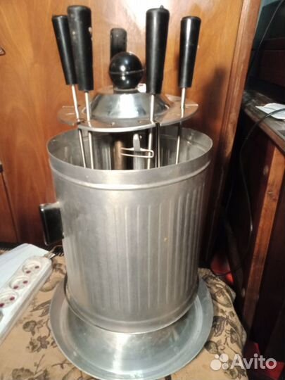 Электрическая шашлычница 2шт