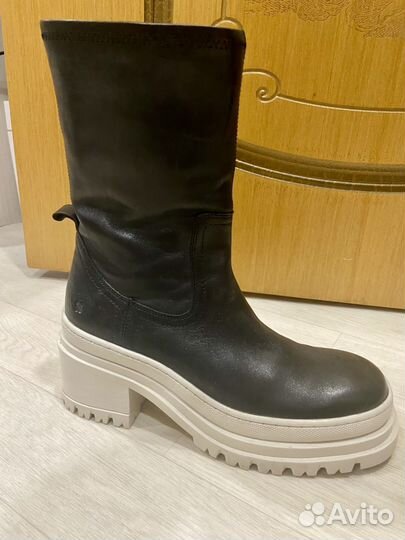 Ботинки женские