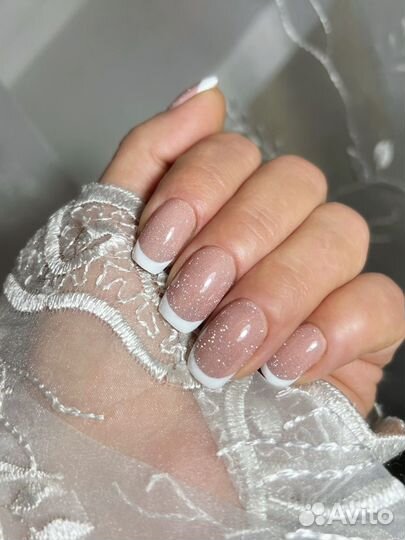 Мастер маникюра - бровист Отрадное